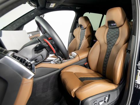 Used 2026 BMW X5 M Competition w/ Executive Package image 5