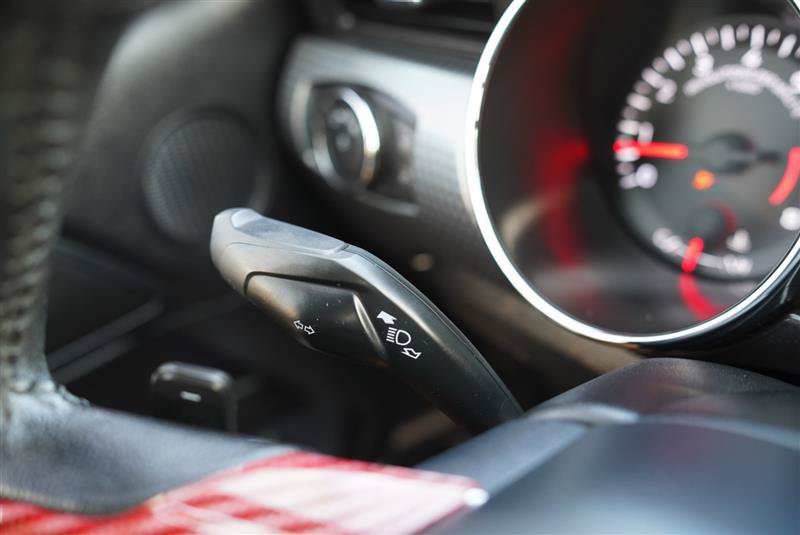 Used 2015 Ford Mustang Coupe RWD image 55