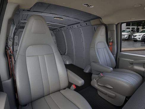 New 2026 GMC Savana 2500 RWD image 18