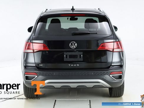 Used 2023 Volkswagen Taos SE w/ Panoramic Sunroof Package FWD image 46