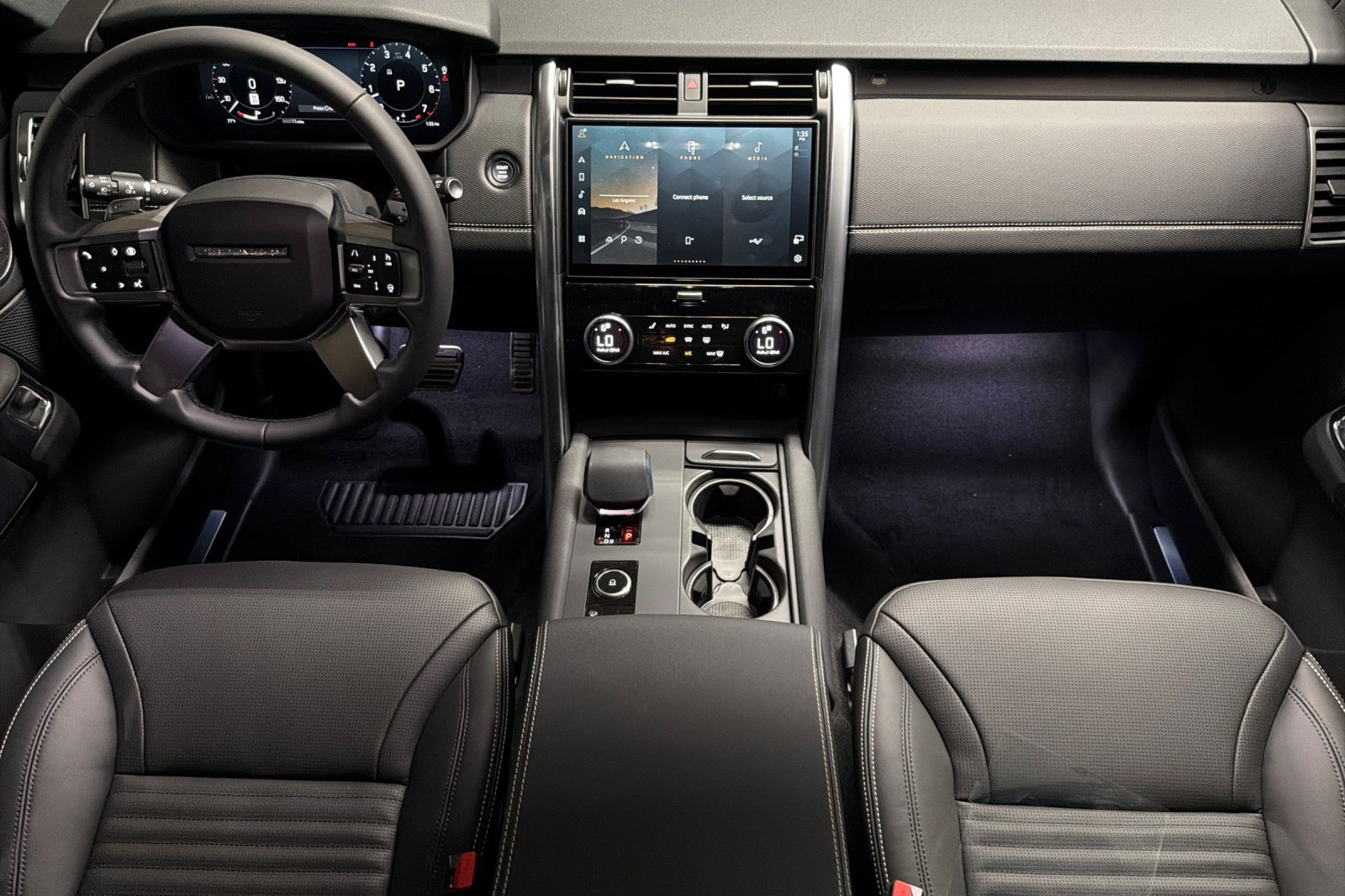 New 2026 Land Rover Discovery Limited Edition AWD/4WD image 15
