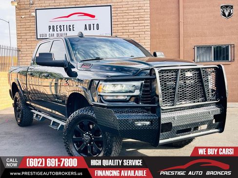 Used 2020 RAM 2500 Laramie w/ Night Edition AWD/4WD image 4