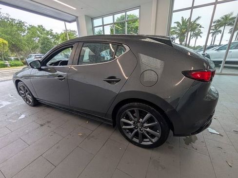 Used 2021 MAZDA MAZDA3 s FWD image 9