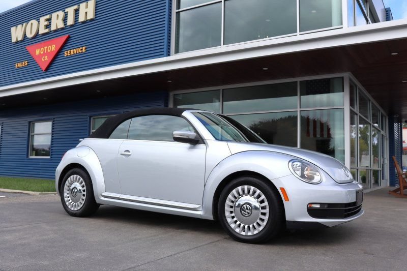 Used 2013 Volkswagen Beetle 2.5 FWD image 1