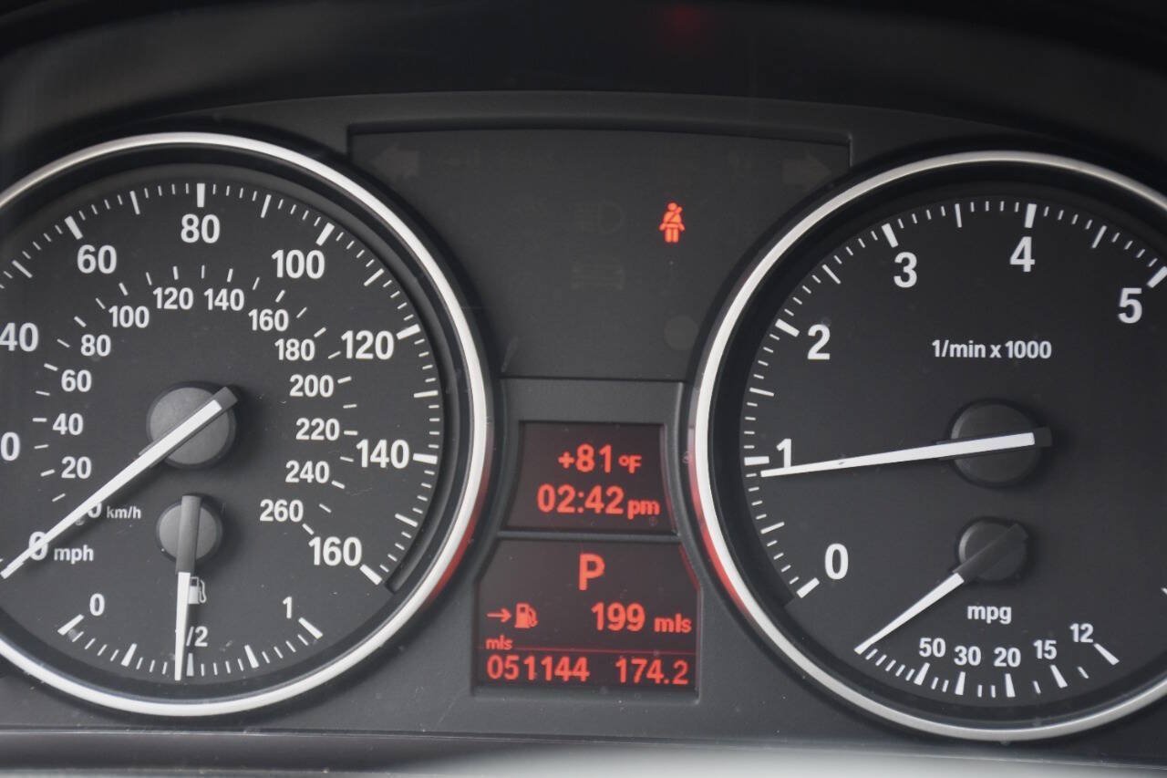 Used 2010 BMW 328i Sedan RWD image 18