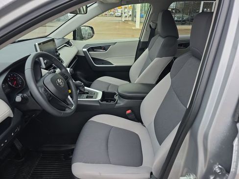 Used 2022 Toyota RAV4 XLE w/ Convenience Package AWD/4WD image 9