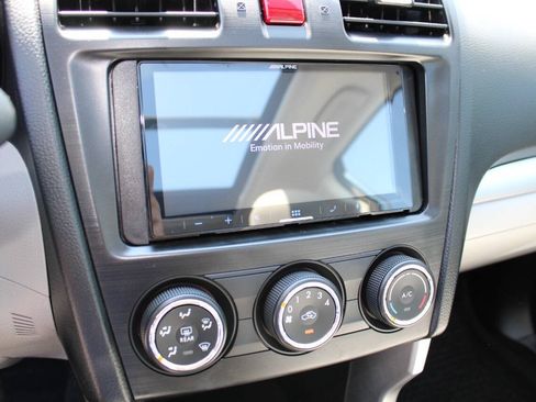 Used 2014 Subaru Forester 2.5i Premium AWD/4WD image 16