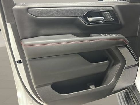 Used 2025 GMC Yukon AT4 Ultimate w/ LPO, Floor Liner Package AWD/4WD image 8