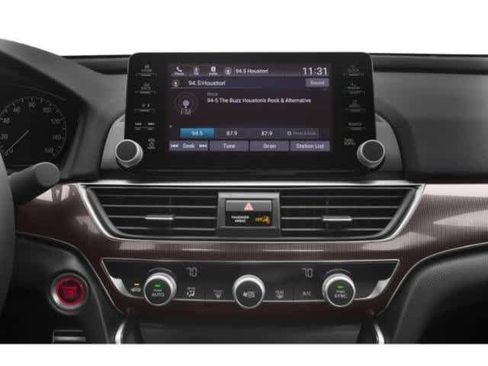 Used 2018 Honda Accord Sport image 10