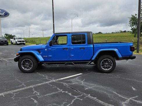 Used 2023 Jeep Gladiator Overland AWD/4WD image 4