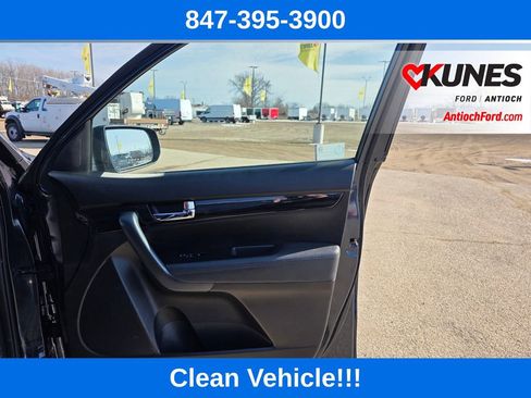 Used 2013 Kia Sorento LX w/ Convenience Pkg image 25