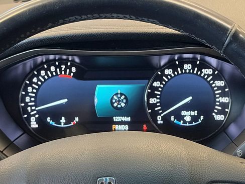 Used 2015 Lincoln MKZ Sedan 4D w/ Equipment Group 101A Select image 30