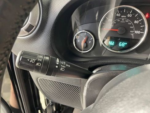 Used 2016 Jeep Wrangler Sport w/ Quick Order Package 24S AWD/4WD image 13