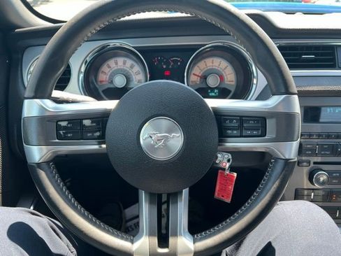 Used 2010 Ford Mustang GT RWD image 13