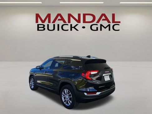 Used 2024 GMC Terrain SLT AWD/4WD image 7