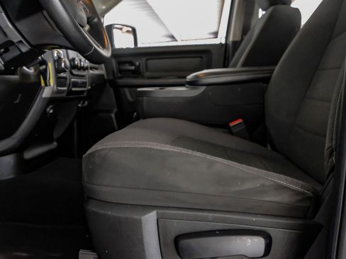 Used 2021 RAM 1500 Tradesman w/ Chrome Plus Package RWD image 29