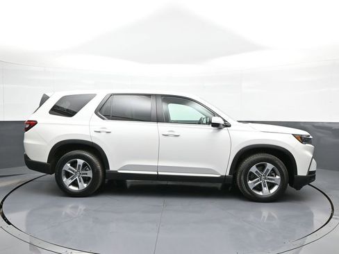 Used 2023 Honda Pilot EX-L image 5