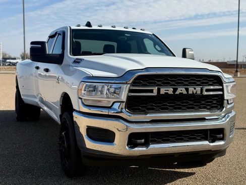 Used 2024 RAM 3500 Tradesman w/ Chrome Appearance Group image 3