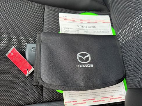 Certified 2025 MAZDA CX-50 2.5 Hybrid w/ Preferred Pkg image 38