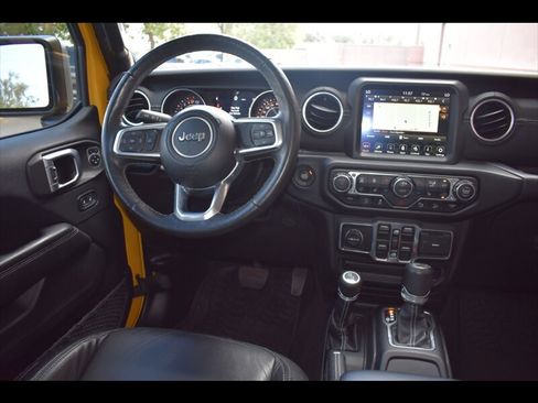 Used 2019 Jeep Wrangler Unlimited Sahara image 33