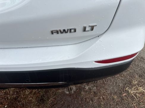 Used 2024 Chevrolet Equinox LT image 19