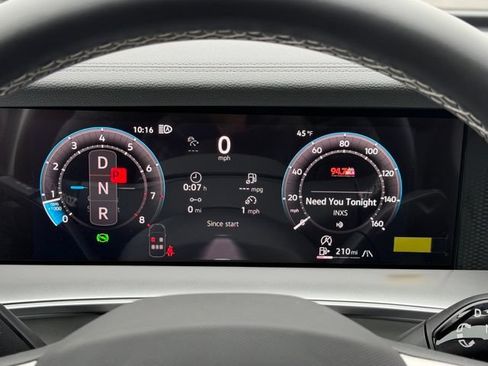 New 2026 Volkswagen Tiguan SE AWD/4WD image 17