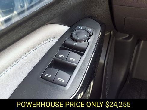 New 2026 Chevrolet Trax LT w/ LT Convenience Package FWD image 14
