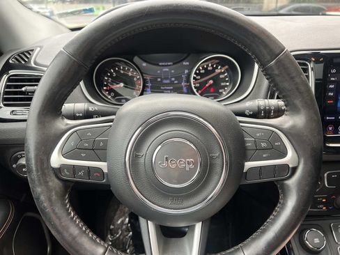 Used 2019 Jeep Compass Limited AWD/4WD image 16
