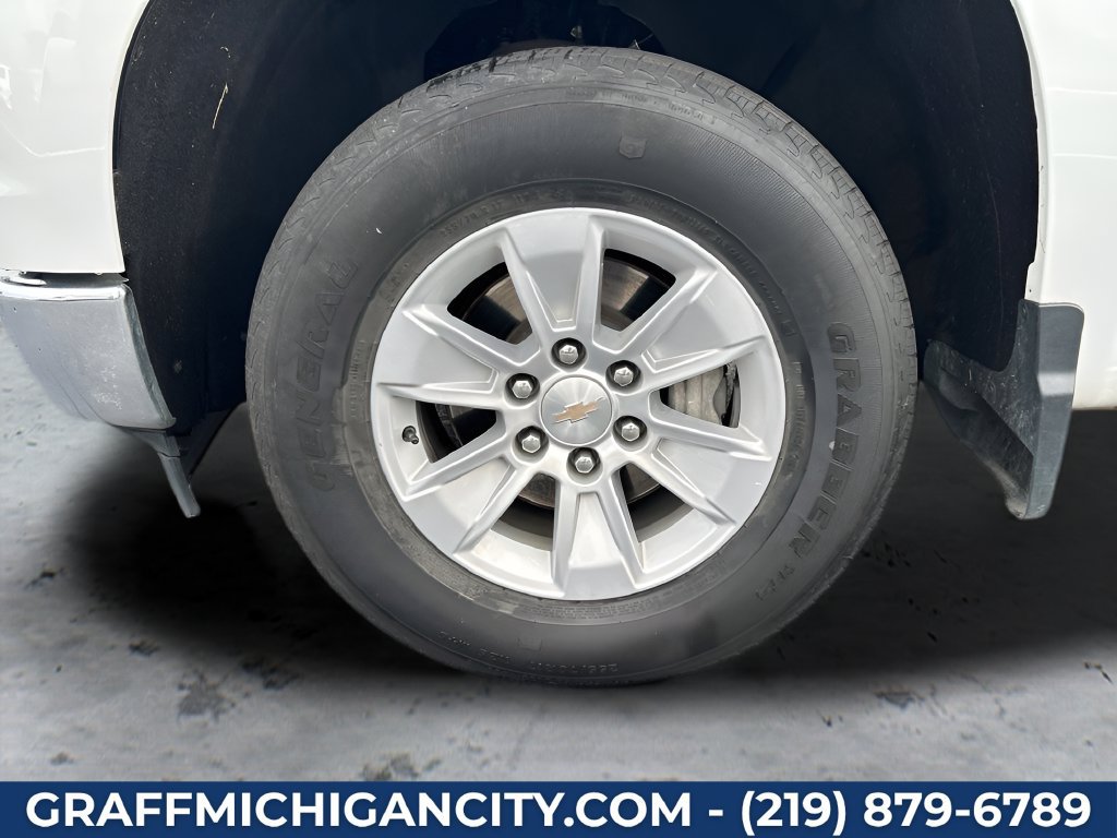Used 2025 Chevrolet Silverado 1500 LT AWD/4WD image 32