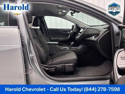 Used 2025 Chevrolet Malibu LT FWD image 11