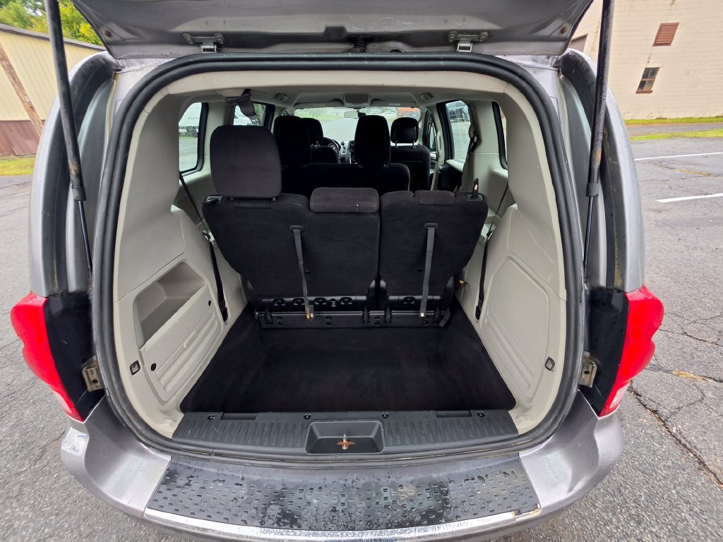 Used 2014 Dodge Grand Caravan American Value Package FWD image 22