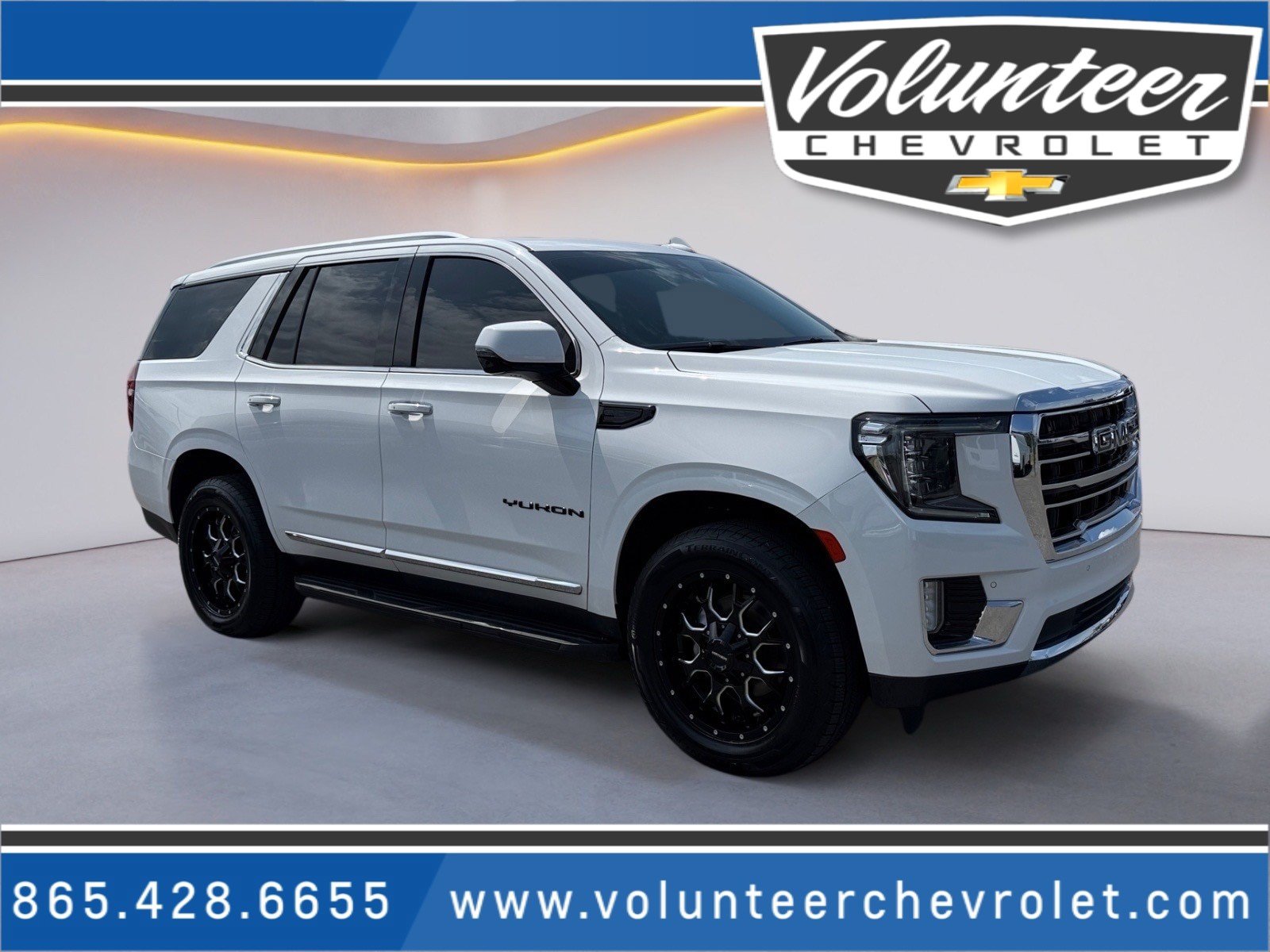 Used 2022 GMC Yukon SLT w/ SLT Premium Package AWD/4WD image 1