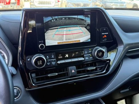 Used 2023 Toyota Highlander XSE image 23