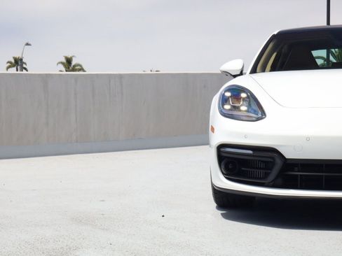Certified 2023 Porsche Panamera Platinum Edition RWD image 12