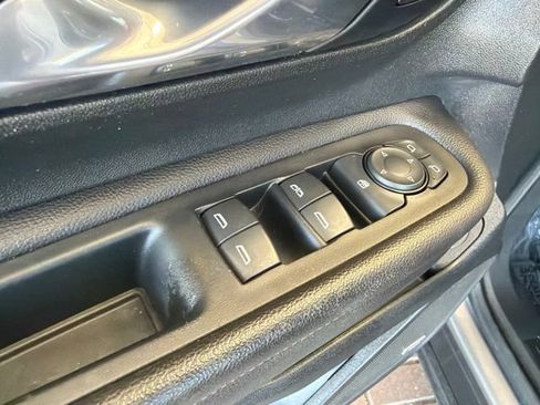 Used 2021 GMC Terrain SLT w/ Infotainment Package II FWD image 14