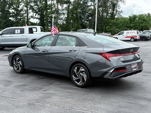 Used 2024 Hyundai Elantra Limited FWD image 28