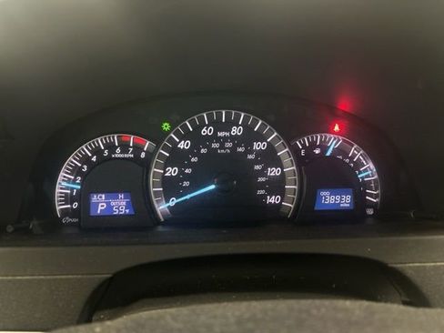 Used 2012 Toyota Camry SE FWD image 10