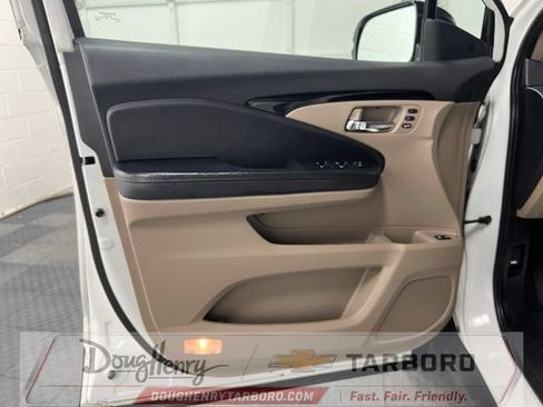 Used 2022 Honda Pilot Touring image 27