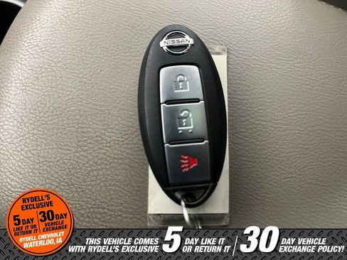 Used 2012 Nissan Rogue SL image 36