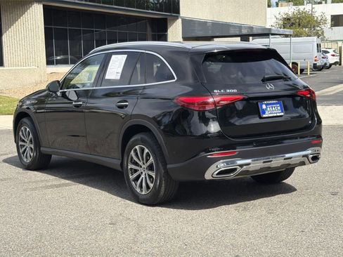 Used 2024 Mercedes-Benz GLC 300 image 4