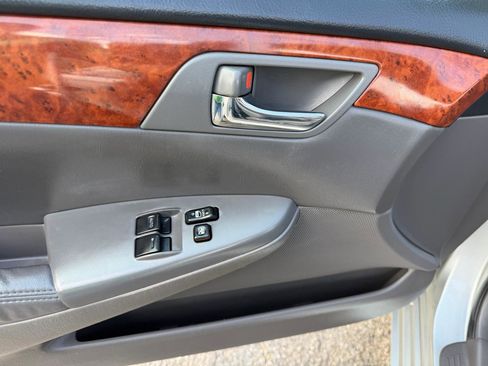 Used 2006 Toyota Solara SLE FWD image 10