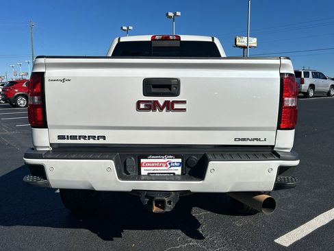 Used 2019 GMC Sierra 2500 Denali w/ Duramax Plus Package image 9