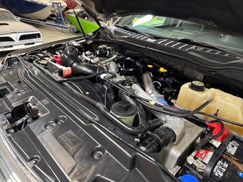 Used 2018 Ford F250 Lariat w/ Camper Package image 80