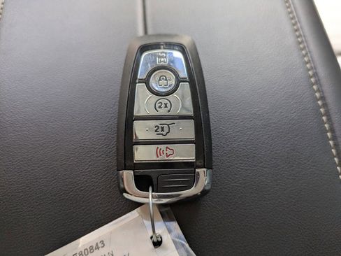 Used 2024 Lincoln Nautilus Reserve AWD/4WD image 36