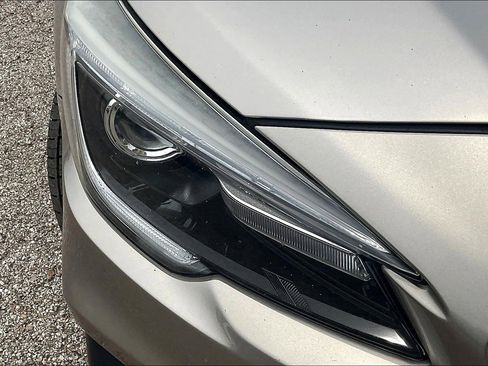 Used 2018 Subaru Outback 2.5i Limited image 25