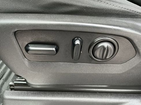 Used 2021 Chevrolet Silverado 1500 LT image 16