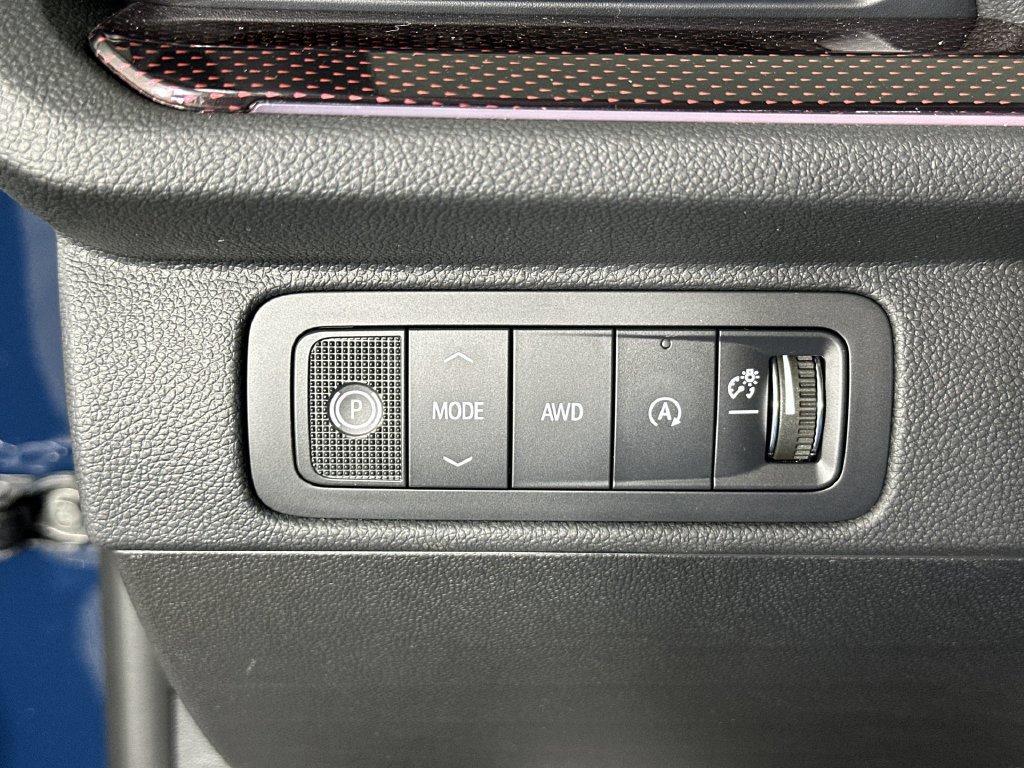 New 2027 Chevrolet Traverse RS w/ LPO, Floor Liner Package AWD/4WD image 19
