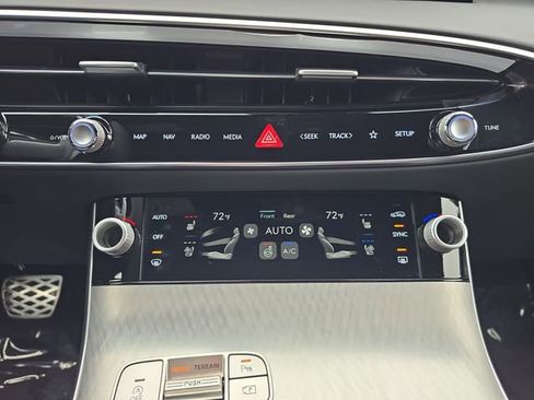 New 2026 Genesis GV70 2.5T Sport Prestige AWD/4WD image 19