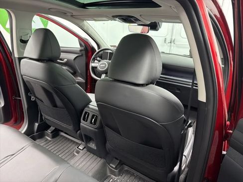 Used 2025 Hyundai Tucson SEL AWD/4WD image 19