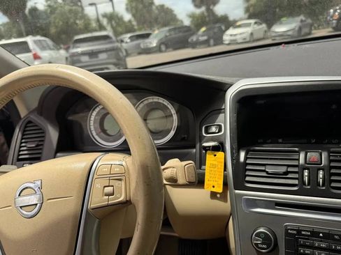 Used 2013 Volvo XC60 3.2 FWD image 9